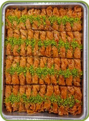 Maraş-style baklava topped with pistachio.