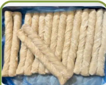 Double pastry roll filled with spinach and cheese, ready to bake from frozen.